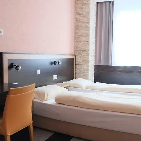 Royal City Hotel